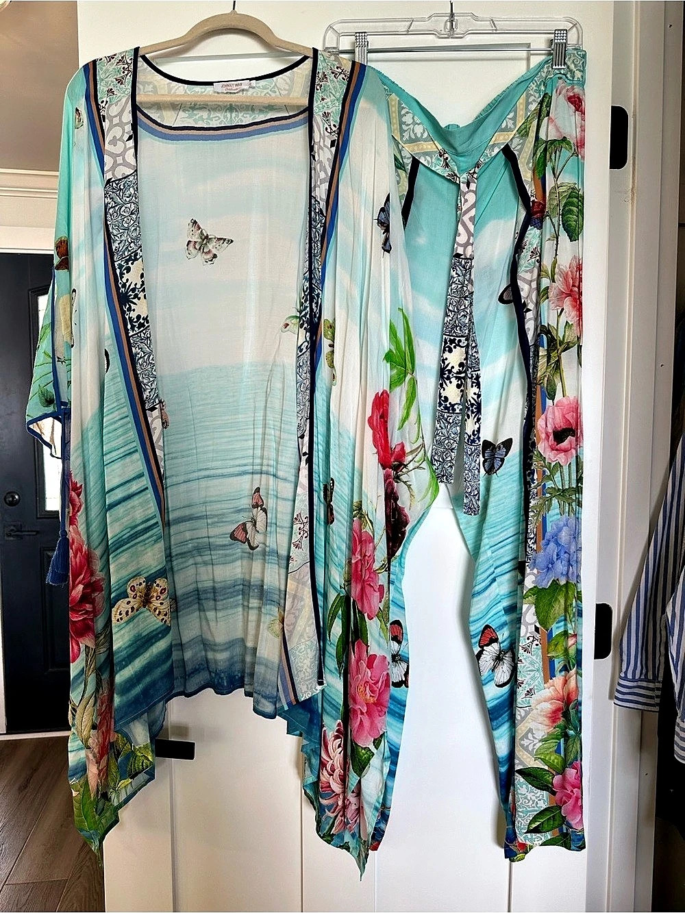 Johnny Was Floral Butterfly Cover up and pant set Size XL LIKE NEW